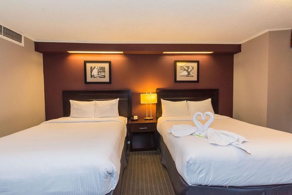 Coliseum Inn Едмонтон Екстер'єр фото