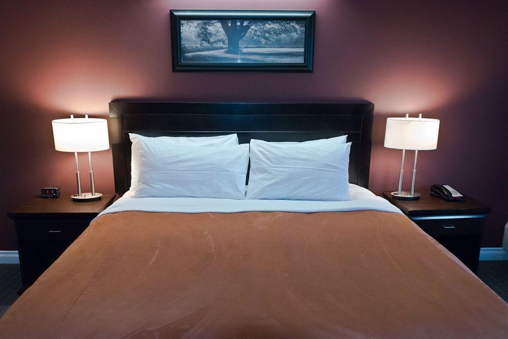 Coliseum Inn Едмонтон Екстер'єр фото